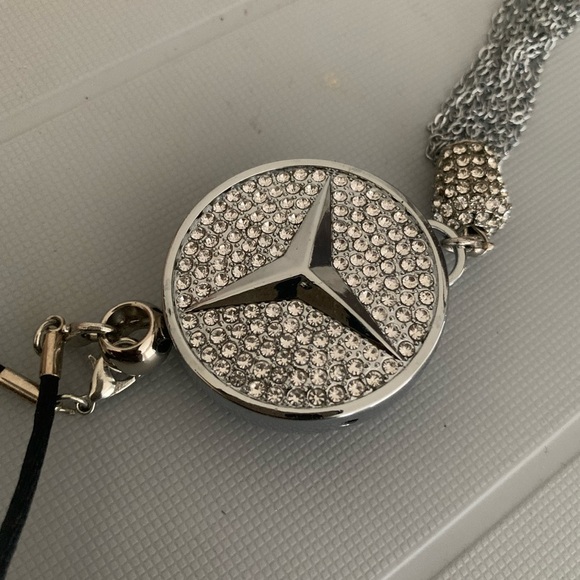 Mercedes Benz Women’s KeyChain Pendant - Picture 2 of 3